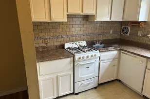 175 Sneden Pl, Spring Valley, NY 10977 - Photo 4