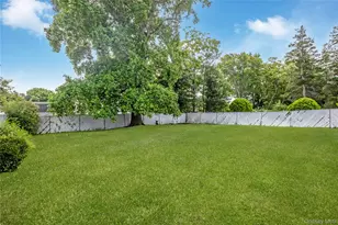 19 Glenda Dr, Deer Park, NY 11729 - Photo 20