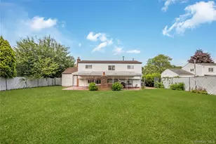 19 Glenda Dr, Deer Park, NY 11729 - Photo 22