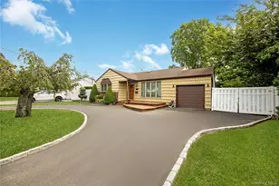 19 Glenda Dr, Deer Park, NY 11729 - Photo 2