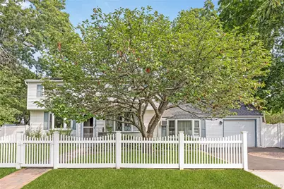 525 Beech Street, North Babylon, NY 11703 - Photo 2