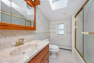 525 Beech St, North Babylon, NY 11703 - Photo 14
