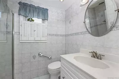 525 Beech Street, North Babylon, NY 11703 - Photo 10