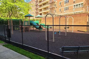 88-25 155th Ave, Howard Beach, NY 11414 - Photo 18