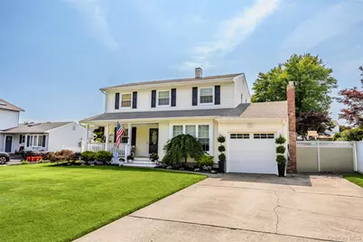 334 Greenbelt Parkway, Holtsville, NY 11742 - Photo 4
