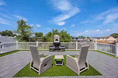 286 E Lexington Avenue, Oceanside, NY 11572 - Photo 18