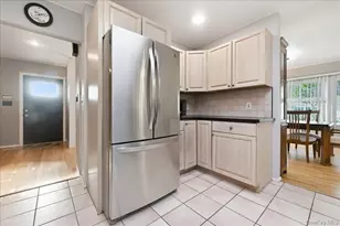 658 Richmond Rd, East Meadow, NY 11554 - Photo 14