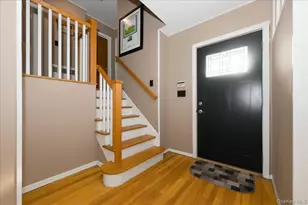 658 Richmond Rd, East Meadow, NY 11554 - Photo 4