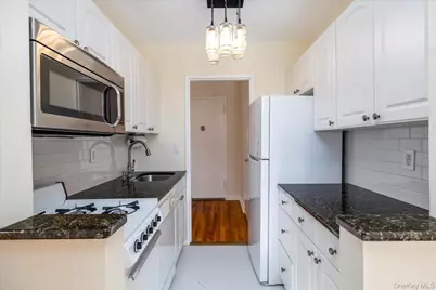 16 Main Street #2G, East Rockaway, NY 11518 - Photo 10