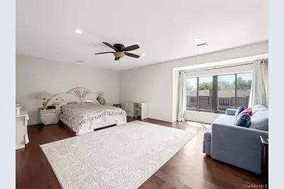 34 Windsor Gate Drive #26, New Hyde Park, NY 11040 - Photo 14