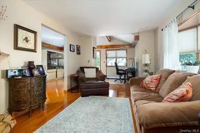 714 Wyckoff Avenue, Bellmore, NY 11710 - Photo 6