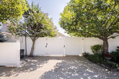 714 Wyckoff Avenue, Bellmore, NY 11710 - Photo 24