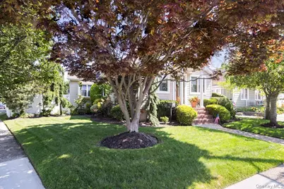 714 Wyckoff Avenue, Bellmore, NY 11710 - Photo 2