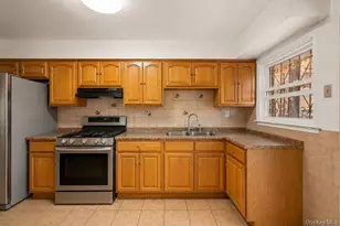 868 E 216th St, Bronx, NY 10467 - Photo 12