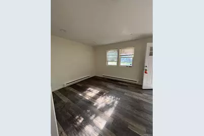 652 Bayview Avenue, Bellport, NY 11713 - Photo 8