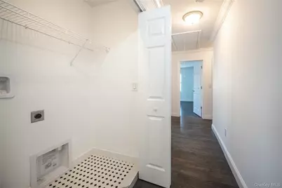 201 A Elm Street, New Rochelle, NY 10805 - Photo 18