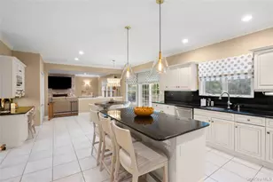 56 Sage Hollow Ct, Dix Hills, NY 11746 - Photo 6