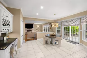 56 Sage Hollow Ct, Dix Hills, NY 11746 - Photo 10