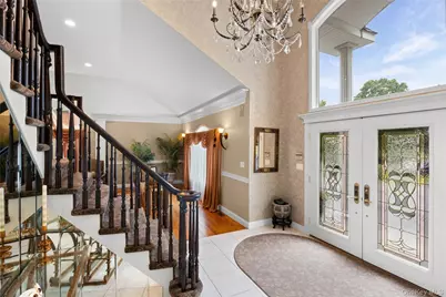 56 Sage Hollow Court, Dix Hills, NY 11746 - Photo 2