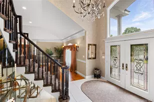56 Sage Hollow Ct, Dix Hills, NY 11746 - Photo 2