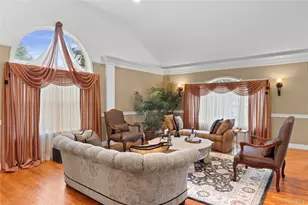 56 Sage Hollow Ct, Dix Hills, NY 11746 - Photo 18