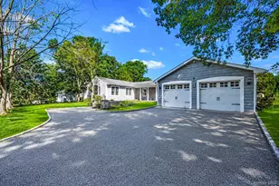 23 Cottage Dr, Farmingville, NY 11738 - Photo 2