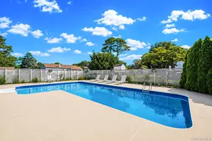 23 Cottage Dr, Farmingville, NY 11738 - Photo 6