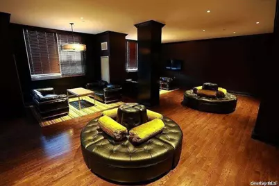 1215 Broadway #424, Astoria, NY 11106 - Photo 8