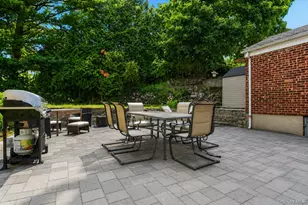 114 Greenvale Ave, Yonkers, NY 10703 - Photo 14