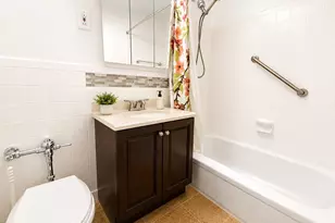 67-50 Thornton Pl, Forest Hills, NY 11375 - Photo 10