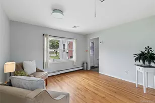 8 Beecher Ave, East Islip, NY 11730 - Photo 18