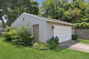 8 Beecher Ave, East Islip, NY 11730 - Photo 22