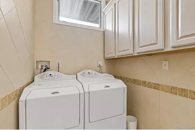 244 Foster Avenue, Sayville, NY 11782 - Photo 36