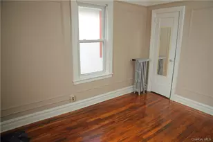 4457 Mundy Ln, Bronx, NY 10466 - Photo 12