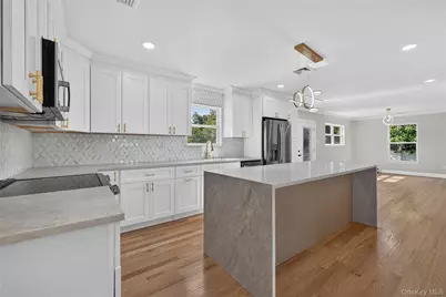 296 Westchester Avenue, West Babylon, NY 11704 - Photo 16