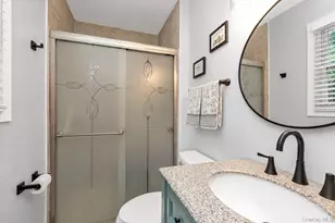 18 Kathy Ct, Northport, NY 11768 - Photo 10