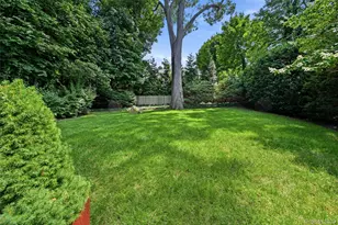 12 Valley Dr, Huntington, NY 11743 - Photo 24