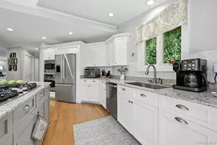 12 Valley Dr, Huntington, NY 11743 - Photo 12