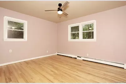 160 Pascack Road, Chestnut Ridge, NY 10965 - Photo 16