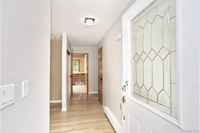 160 Pascack Road, Chestnut Ridge, NY 10965 - Photo 2