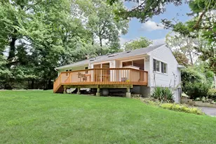 160 Pascack Rd, Chestnut Ridge, NY 10965 - Photo 32