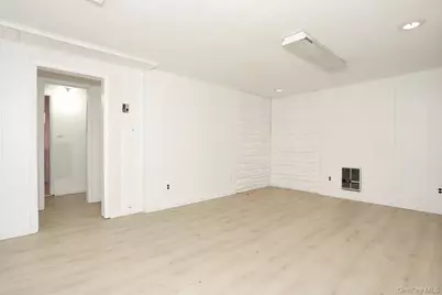160 Pascack Road, Chestnut Ridge, NY 10965 - Photo 28