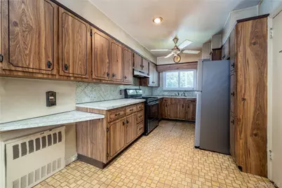 296 N Long Beach Road, Rockville Centre, NY 11570 - Photo 6