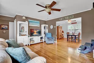 127 Queens Ave, West Babylon, NY 11704 - Photo 6