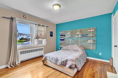 127 Queens Avenue, West Babylon, NY 11704 - Photo 16