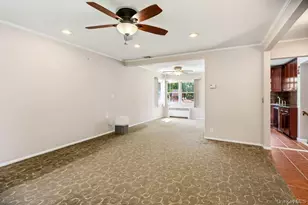 8 Radnor Ct, Hicksville, NY 11801 - Photo 6