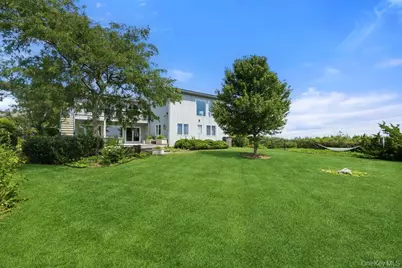 282 Belvedere Drive, Oakdale, NY 11769 - Photo 24