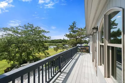 282 Belvedere Drive, Oakdale, NY 11769 - Photo 46