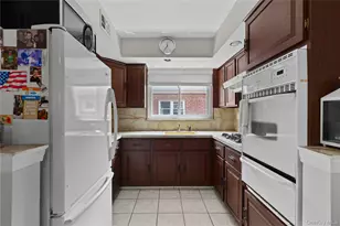 3214 Griswold Ave, Bronx, NY 10465 - Photo 10