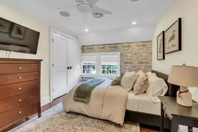 105 Academy Street, Bayport, NY 11705 - Photo 28